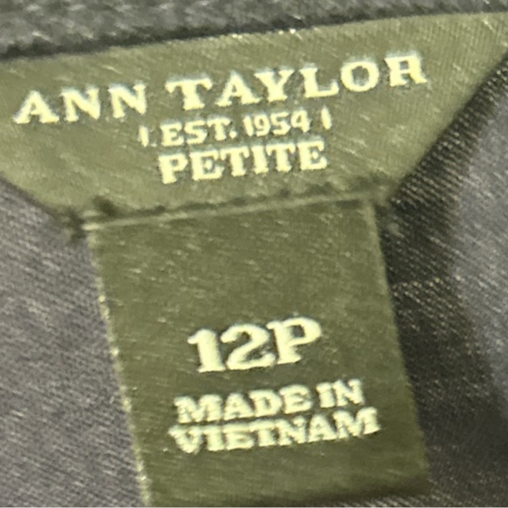 Ann Taylor Petite Black Classic Black Short Sleeve Dress Size 12P - Picture 3 of 5